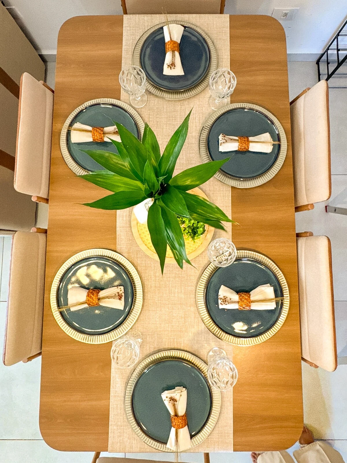 Mesa posta, apartamento pé na areia em Praia Grande